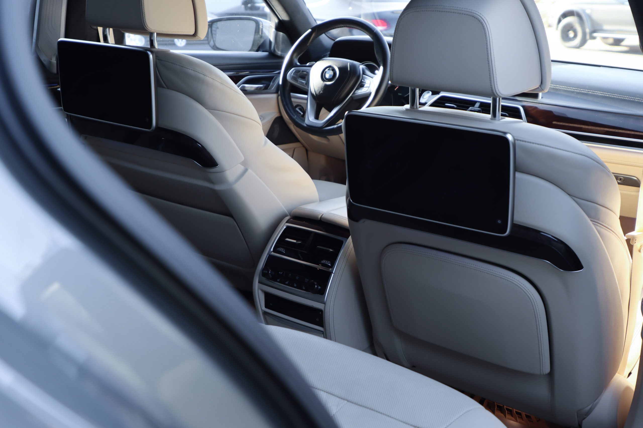BMW čistenie interiér